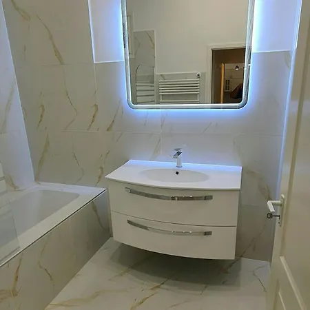 Premium Right Under Buda Castle Apartmán *